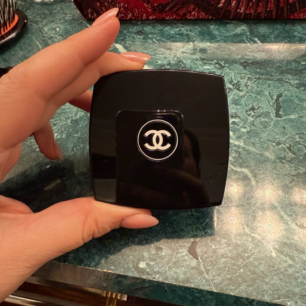 Change Les 4 Ombres quad eyeshadow!